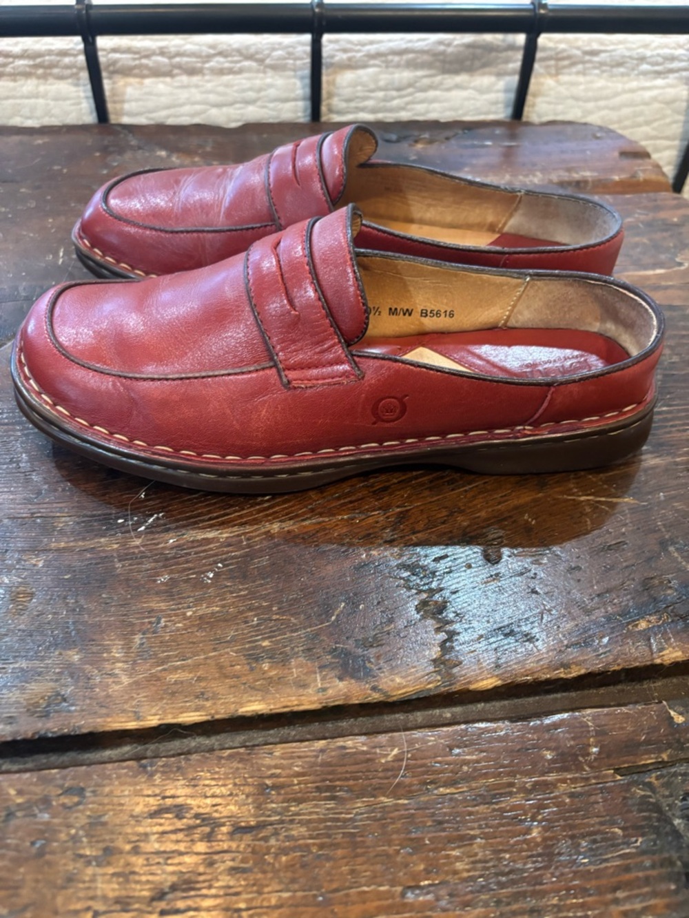 Born red leather mule - Picture 2 of 3